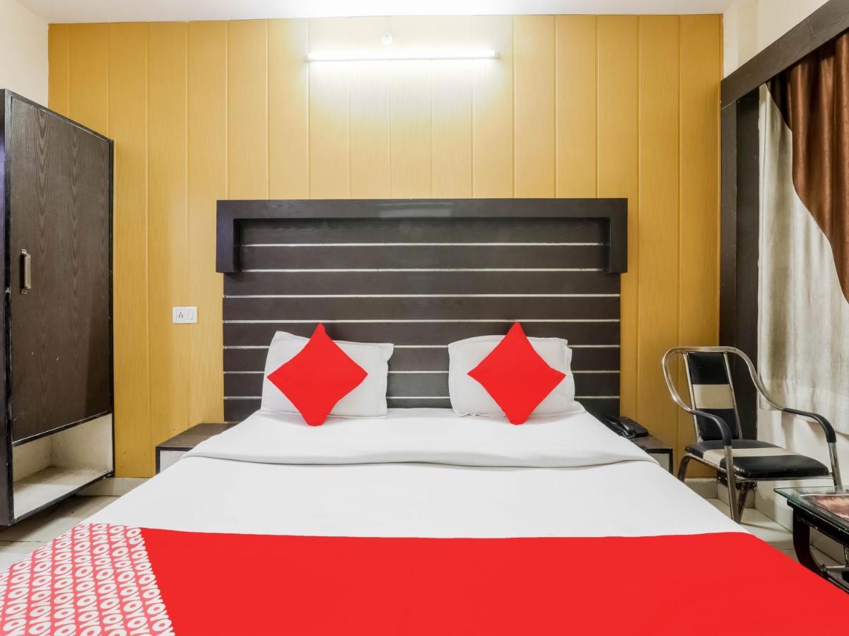 Oyo 79765 Hotel Samrat Lucknow Exterior photo