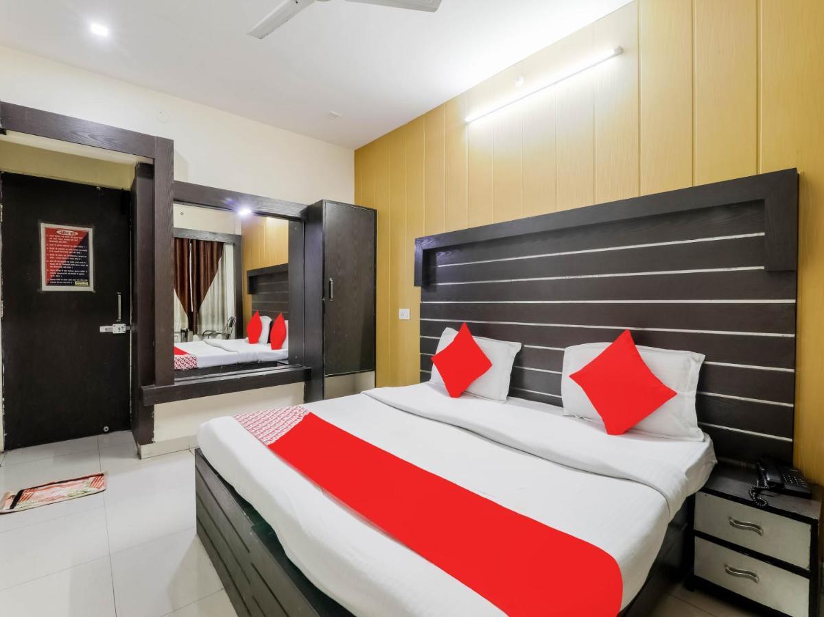 Oyo 79765 Hotel Samrat Lucknow Exterior photo