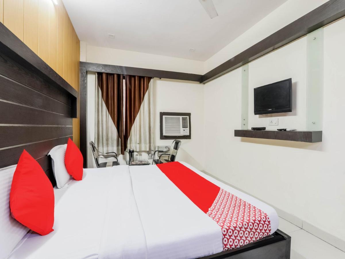 Oyo 79765 Hotel Samrat Lucknow Exterior photo